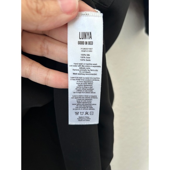 Lunya Washable Silk Black One Pocket Slouchy Loungewear Pajama Top SZ XS/S - Picture 8 of 10